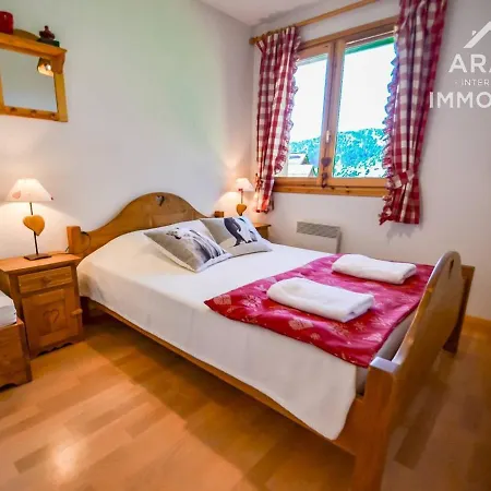 De Charme 4 Ch, Balcon Sud, Proche Pistes/commerces, Garage Inclus! - Fr-1-391-41 Apartment